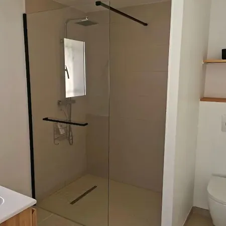 Jolie Baignee De Lumiere Lägenhet Châteauneuf-Val-Saint-Donat